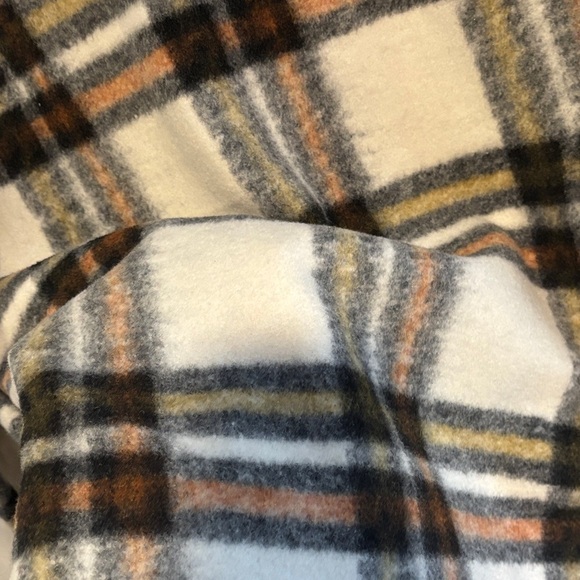 Plaid Button-Up Shirt Jacket - Picture 4 of 5